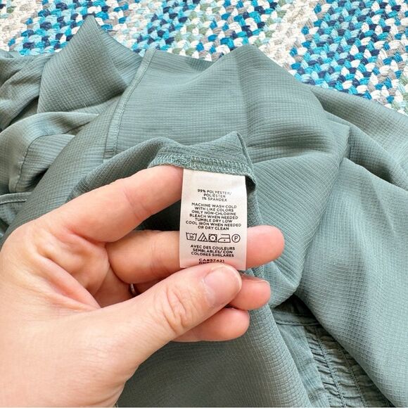 New. Ann Taylor Blouse - Picture 6 of 6